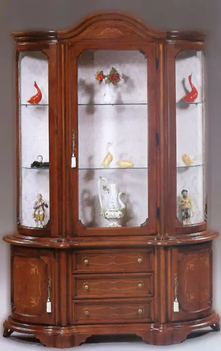 Vitrina 604/FG — cm. 132 x 40 x 188 H.